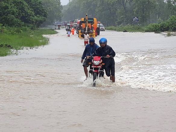 रौतहटको दर्जनौ गाउँहरु पानीको डुबानमा, उच्चसतर्कता अपनाउन प्रशसनको आग्रह