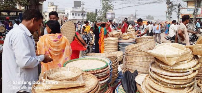 धनुषाको बजारमा छठ पर्वको रौनक