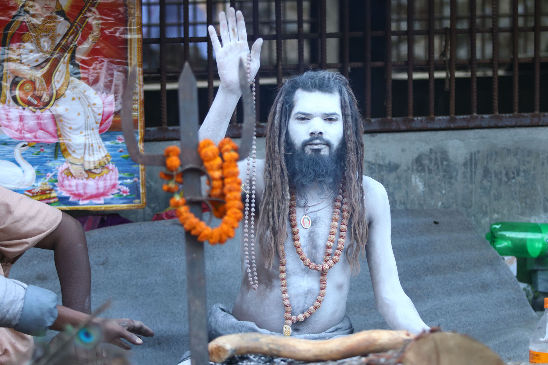 आज महाशिवरात्रि शिवको पूजा आरधना गरिँदै