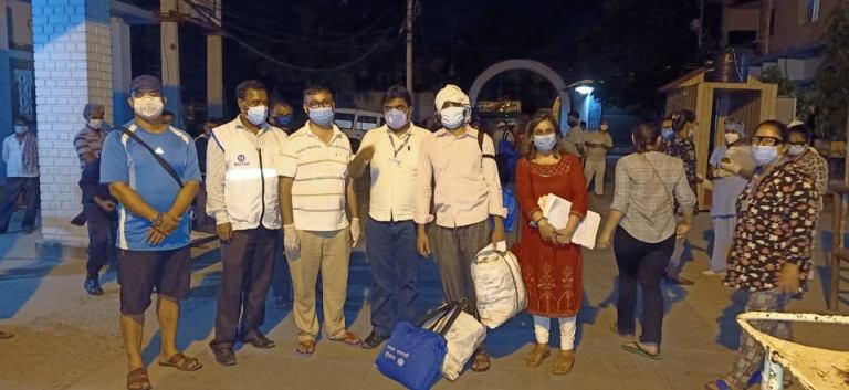 एकै परिवारका १८ जना कोरोना संक्रमित निको भइ अस्पतालबाट डिस्चार्ज