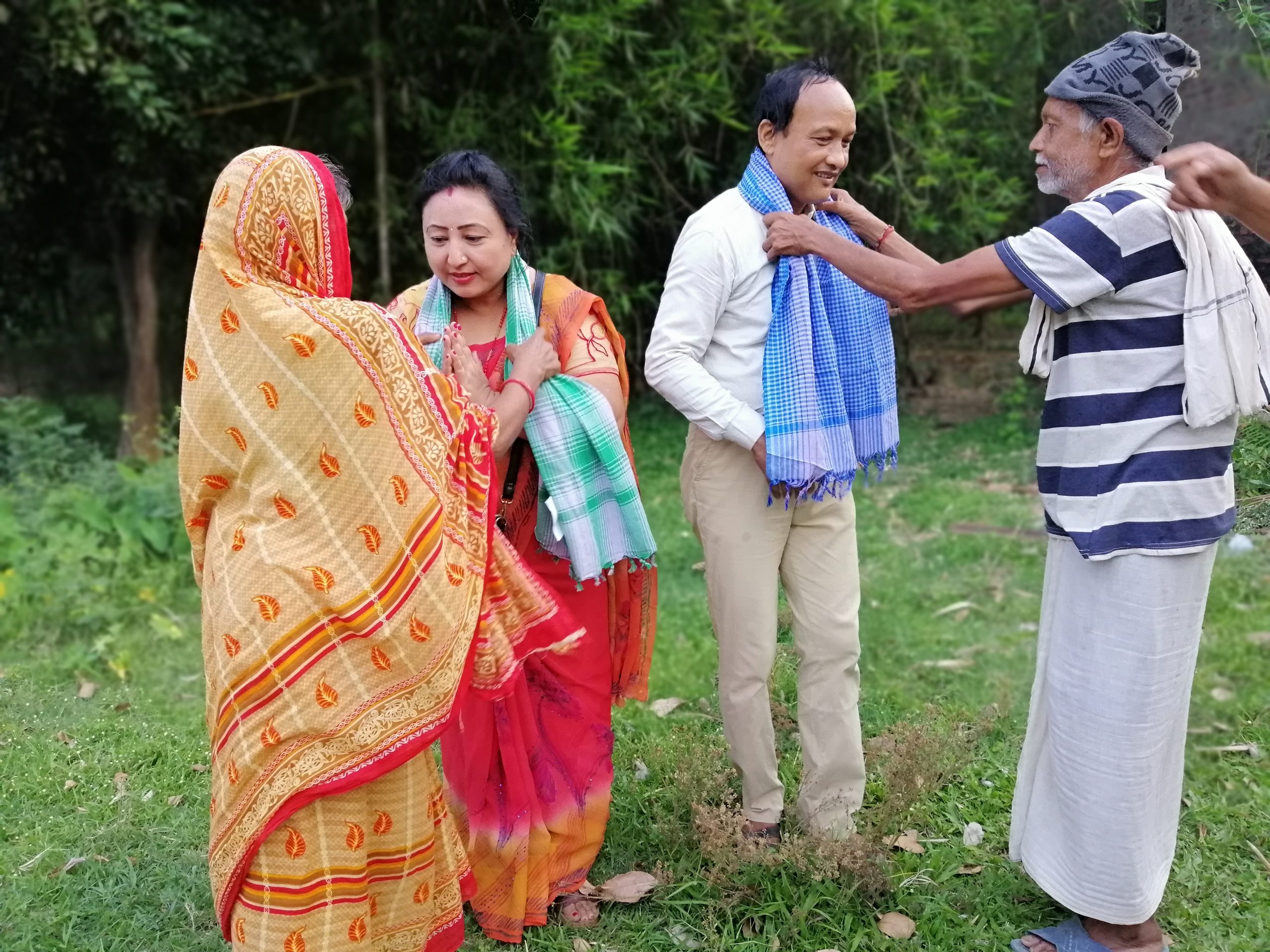 मनकारी जोडीलाई गुप्ता परिवारले गरे स्वागत, आशीर्वाद दिदै मानव कल्याणमा लागी रहन सुझाव