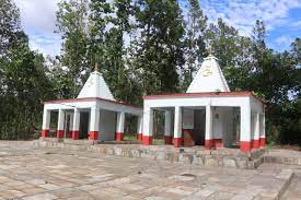 अस्तित्वकै सङ्कटमा छन् महोत्तरीका ऐतिहासिक र धार्मिकस्थल