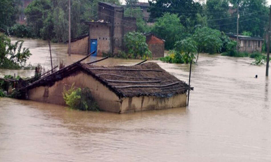 वर्षाले झापामा ३६१ परिवार विस्थापित