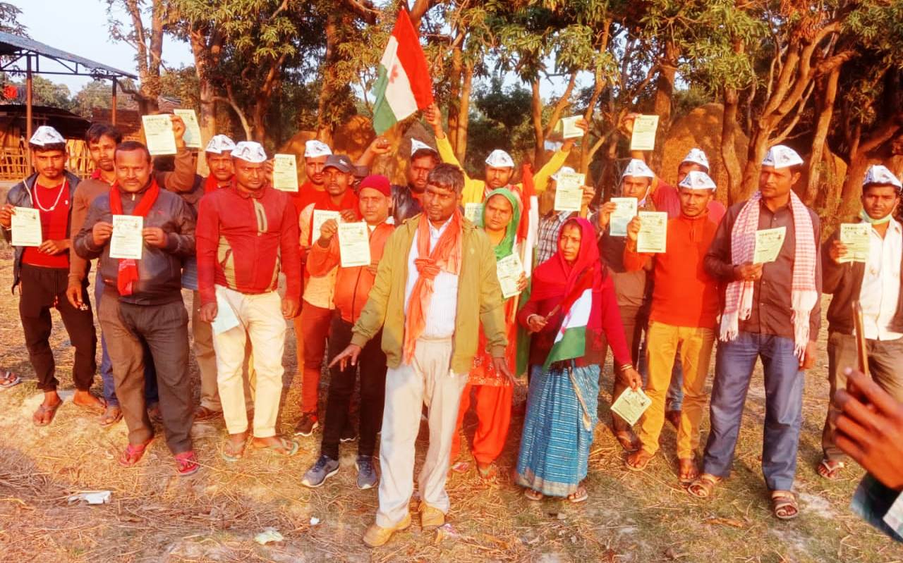 राजगढमा दर्जनौं नेता, कार्यकर्ता जनमतमा प्रवेश