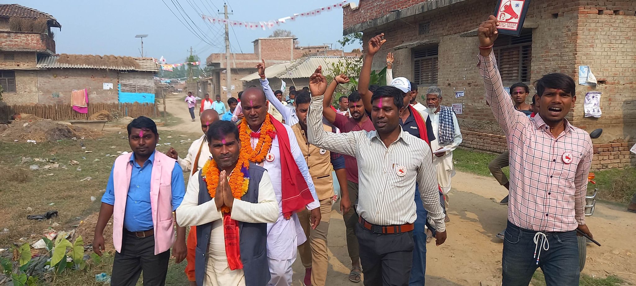 धनुषा-२(क) मा गठबन्धनसहितका उम्मेदवारलाई धक्का दिदै जनमतका उम्मेदवार दिपेन्द्र