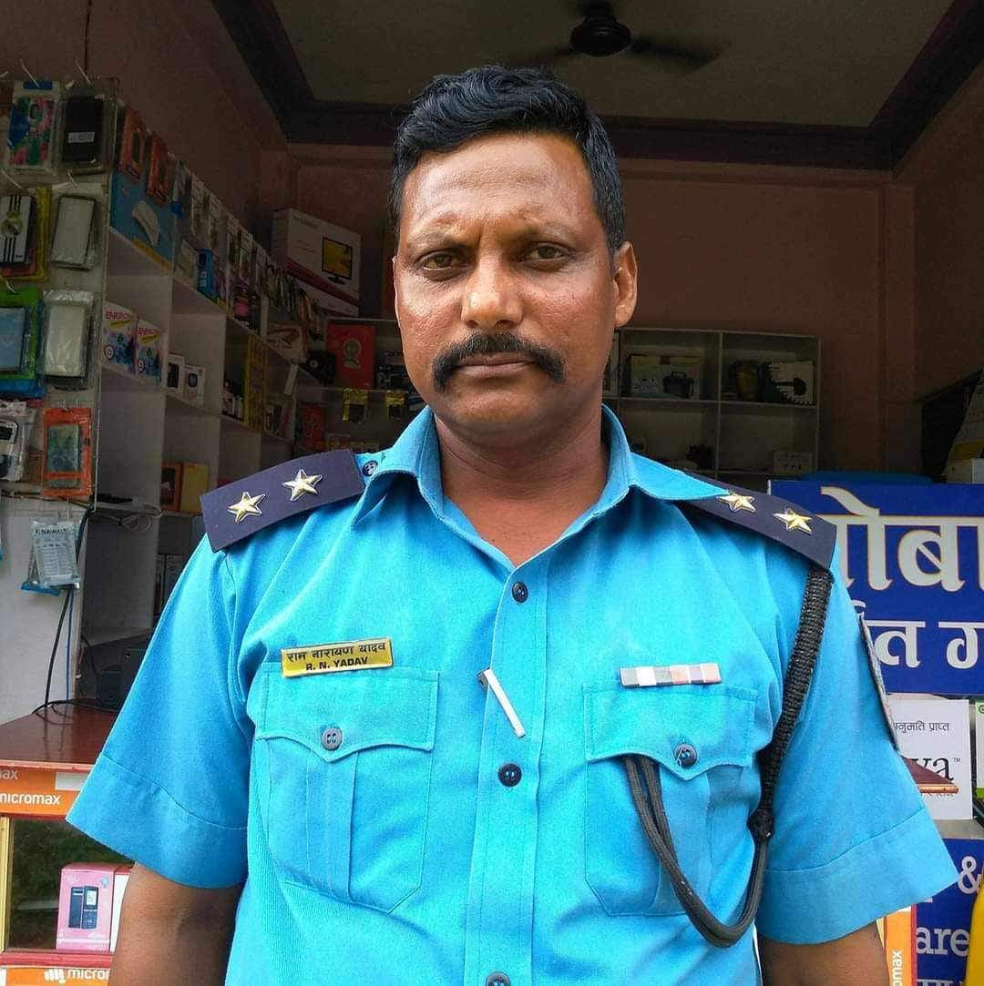 सेवाग्राहीलाई थर्काएर झन् पीडित बनाउदैँ इन्सपेक्टर यादव